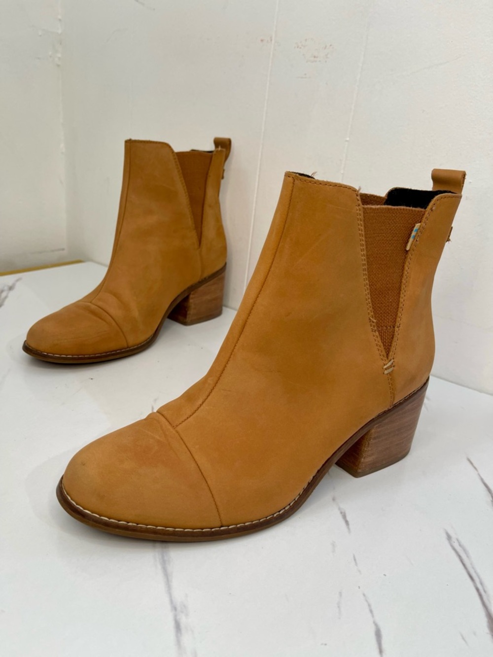 Women's TOMS Esme Brown Leather Ankle Boots Booties Size 9 Chelsea Ankle Boots